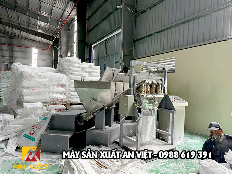 Lắp đặt cân định lượng phụ gia 5 thành phần cho nhà máy nhựa Đại Việt